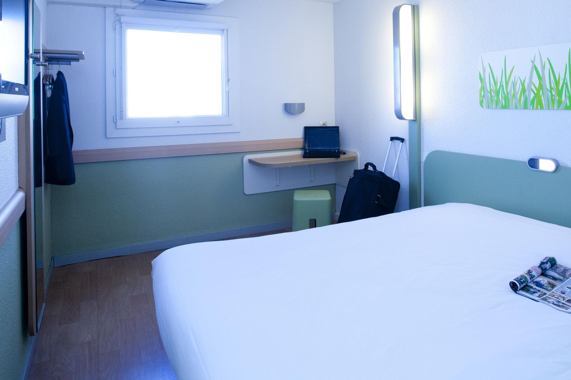 Ibis Budget Marseille Vieux Port Luaran gambar