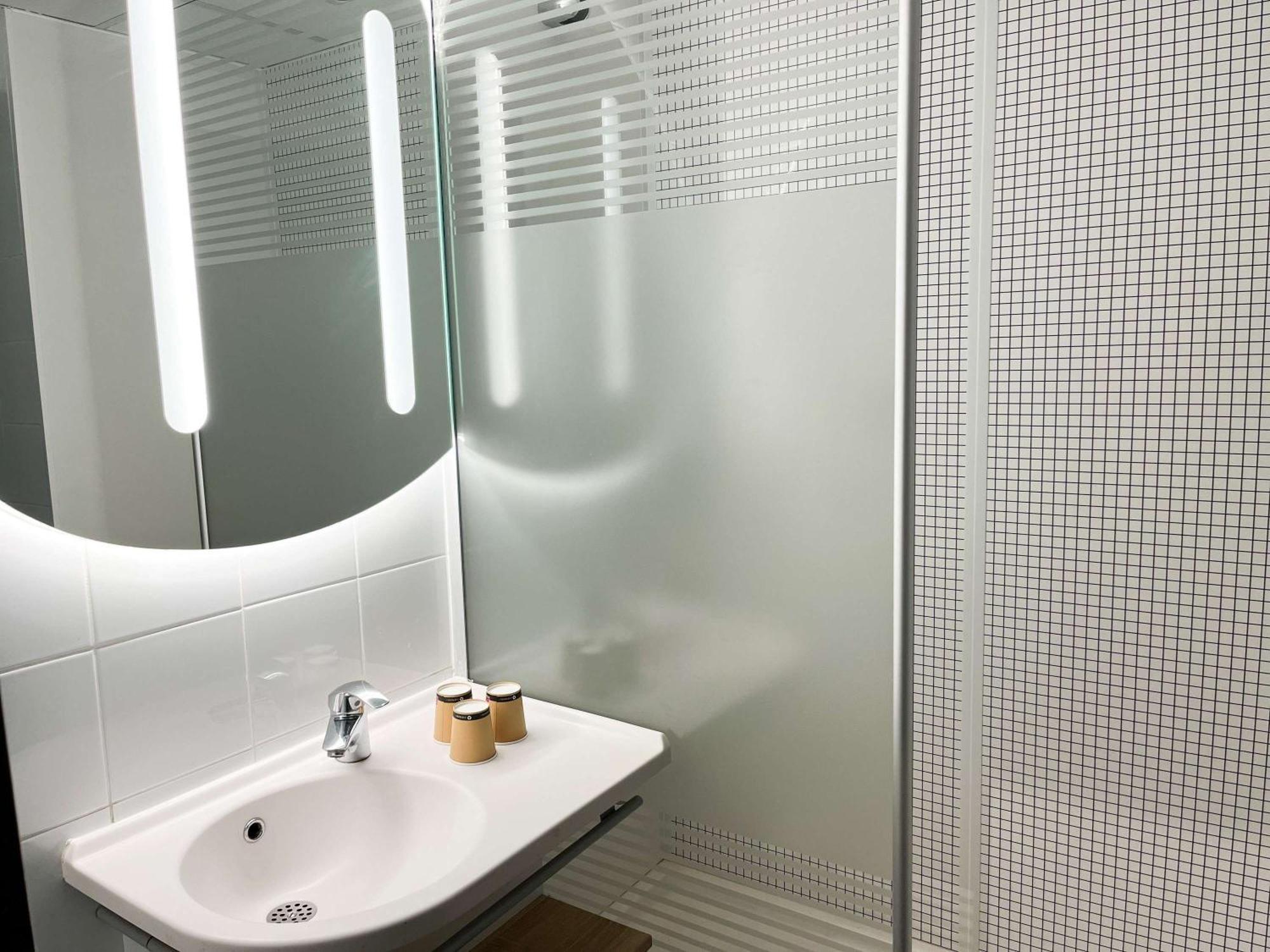 Ibis Budget Marseille Vieux Port Luaran gambar
